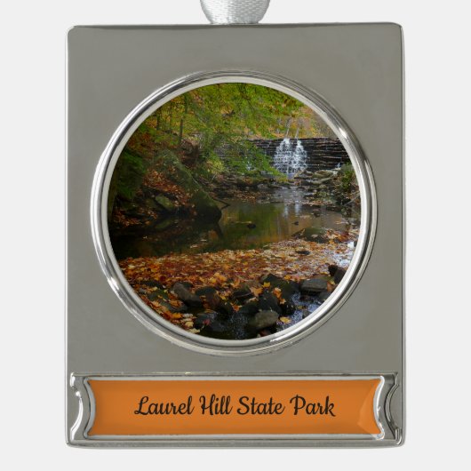 Fall Wasserfall und Creek Pennsylvania Natur Banner-Ornament Silber (Vorderseite)