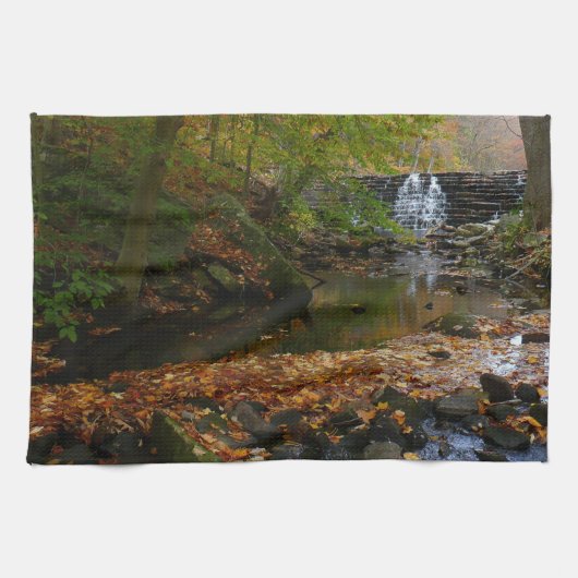 Fall Wasserfall und Creek Pennsylvania Natur Handtuch (Horizontal)