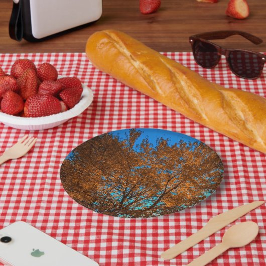 Fallbaum schimmert in Goldpapierplatte Pappteller (Picknick)