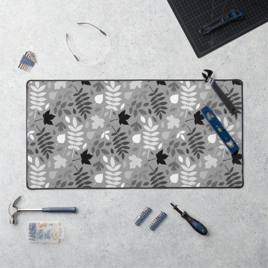 Fallen Blätter Große Muster Monochrome auf Grau Schreibtischunterlage (Arbeitsplatz)