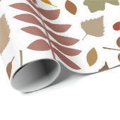 Fallen Blätter Muster Herbstfarben auf Weiß Geschenkpapier (Rolleneckpunkt)