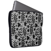 Fallen Blätter Muster Schwarz auf Grau Laptopschutzhülle (Vorne Rechts)