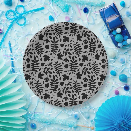 Fallen Blätter Muster Schwarz auf Grau Pappteller (Party)