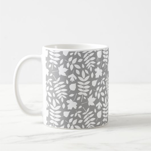Fallen Blätter Muster Weiß auf Grau Kaffeetasse (Links)