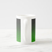 Fallen von Grün und Schwarz Glitzer Gradient Porzellantasse (Rückseite)