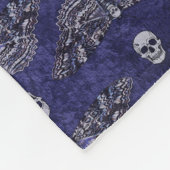 Fallend Totschlucht Moth and Skulls Fleecedecke (Ecke)