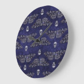 Fallend Totschlucht Moth and Skulls Große Wanduhr (Winkel)