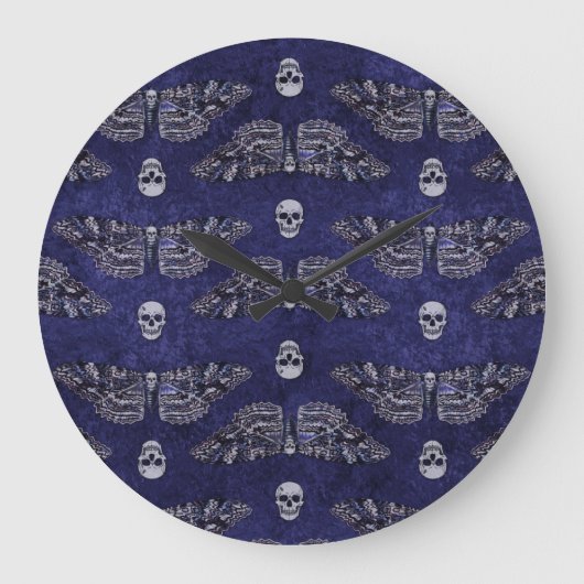 Fallend Totschlucht Moth and Skulls Große Wanduhr (Vorderseite)