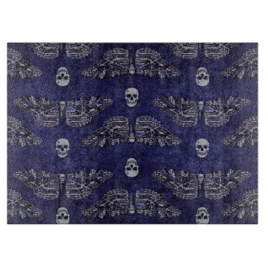 Fallend Totschlucht Moth and Skulls Schneidebrett (Vorderseite)