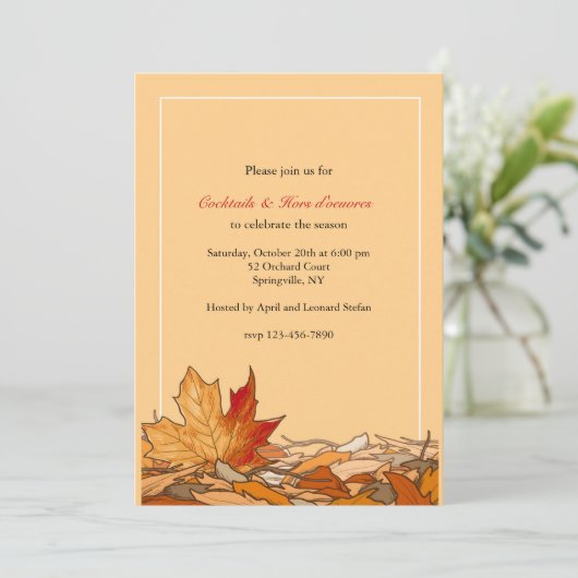 Fallende Blätter der Herbsteinladung Einladung (Stehend Vorderseite)