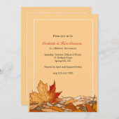 Fallende Blätter der Herbsteinladung Einladung (Vorne/Hinten)