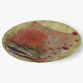 Fallende Blätter Landschaft Pappteller (Schrägansicht)