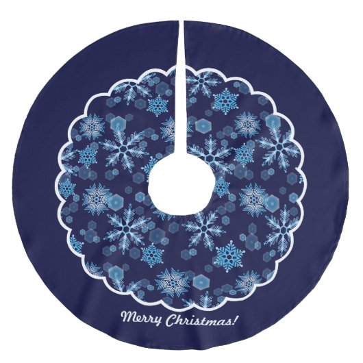 Fallende blaue Schneeflocken Muster skallopiert Polyester Weihnachtsbaumdecke (Vorderseite)