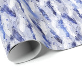 Fallende Federn: Aquarellblaues Muster. Geschenkpapier (Rolleneckpunkt)