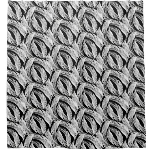 Fallende Federn in Schwarz und Weiß Duschvorhang (Vorderseite)