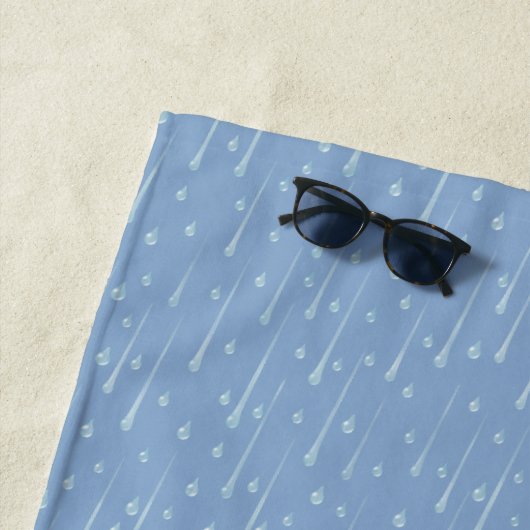 Fallende Raindrops Niedlicher Regentag Dusky Blau Strandtuch (Beispiel)