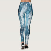 Fallende weiße Federn, blaue Wasserfarbe. Leggings (Rückseite)