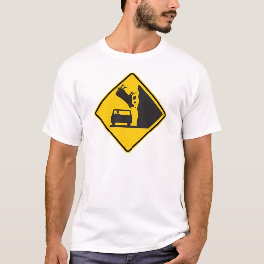 Fallendes Kuh-Zonen-Landstraßen-Zeichen T-Shirt (Vorderseite)