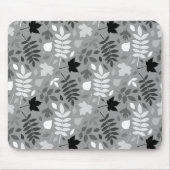 Fallfarbene Blätter Monochrome Muster auf Grau Mousepad (Vorne)