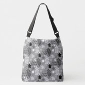 Fallfarbene Blätter Monochrome Muster auf Grau Tragetaschen Mit Langen Trägern (Vorderseite)