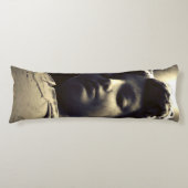 Falling Gabriel Seitenschläferkissen (Vorderseite)