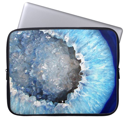 Falln Blue Crystal Geode Laptopschutzhülle (Vorderseite)