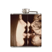 Falln Embrace Flachmann (Rückseite)