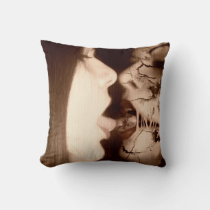 Falln Embrace Kissen