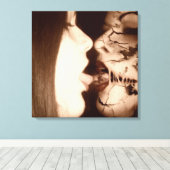 Falln Embrace Leinwanddruck (Insitu (Holzboden))