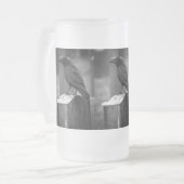 Falln fand eine Feder Mattglas Bierglas (Vorderseite Links)