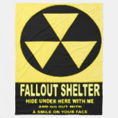 FALLOUT SHELTER FLEECEDECKE (Vorderseite)