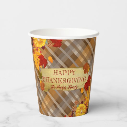 Fallpumpen und -folien auf Kariertem Erntedank Pappbecher (Rückseite)