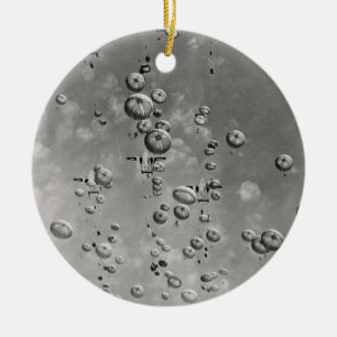 Fallschirmjäger in der Himmel-Verzierung Keramik Ornament