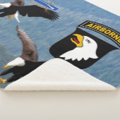 FALLSCHIRMJÄGER O) f die 101. IM FLUGZEUG Sherpadecke (3/4)