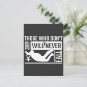 Fallschirmspringen wird Skydiver nie fallen Postkarte (Stehend Vorderseite)