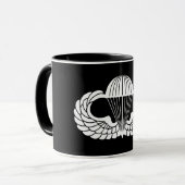 Fallschirmspringerabzeichen Tasse (Vorderseite Links)