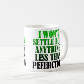 Falsch geschriebene Perfektion Lustiger Becher ode Kaffeetasse (VorderseiteRechts)