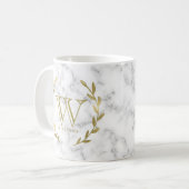 Falsche Goldfolien-Monogramm auf Marmortextur Kaffeetasse (Vorderseite Links)