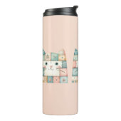Falsche Patchwork-Pastell-Hütte-Kitty-Gesicht Rosa Thermosbecher (Nach links gedreht)