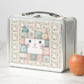 Falsche Patchwork-Pastell-Kitty-Hütte Metall Brotdose (Beispiel)