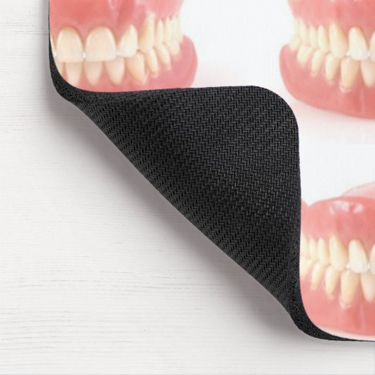 "FALSE TEETH" GALORE MOUSEPAD (Ecke)