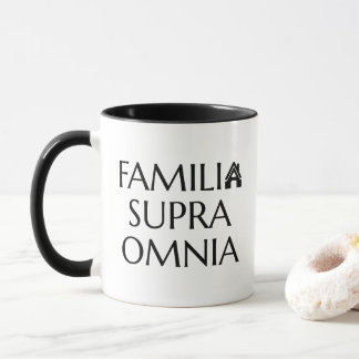 Familia Supra Omnia - lateinisches Zitat Tasse