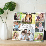 Familie 8 FotoCollage Fotoplatte<br><div class="desc">Eine elegante, individuell gestaltete Collage-Plakette mit 8 Fotos, um Ihre Lieblingsbilder anzuzeigen. Fügen Sie acht Fotos von Eltern, Kindern, Großeltern, anderen Familienmitgliedern, Haustieren, etc. hinzu. Personalisieren Sie "FAMILY", geschrieben in der Mitte in offener Typografie, und fügen Sie Familiennamen oder anderen Text in einfacher Typografie hinzu.</div>