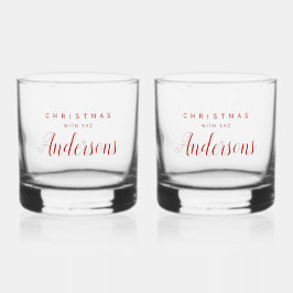 Familie, die Red Christmas mit Whiskyglas