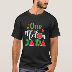 Familie Eins in einem Melon Dada Geburtstagsparty  T-Shirt