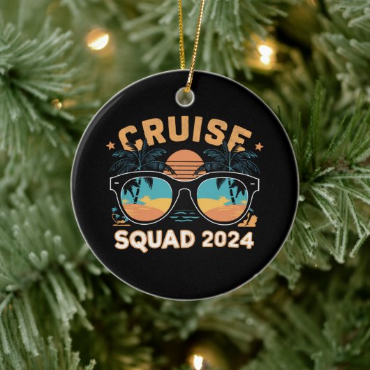 Familie Freunde Urlaub Schifffahrt 2024 Keramik Ornament (Baum)