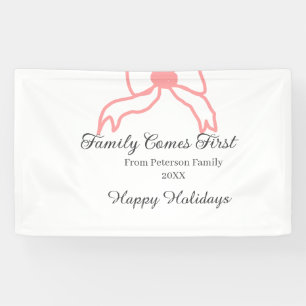 Familie kommt zuerst rotes Band Familienname Feier Banner