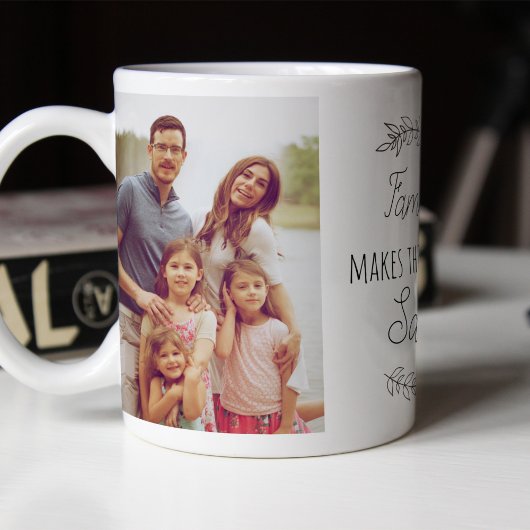 Familie macht die Welt sicherer für Collage Script Kaffeetasse