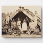 Familie Maori, Neuseeland, c.1880s (Albumen-Druck) Fotoplatte (Vorderseite)