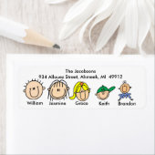 Familie mit drei Kinderadressen (Insitu)